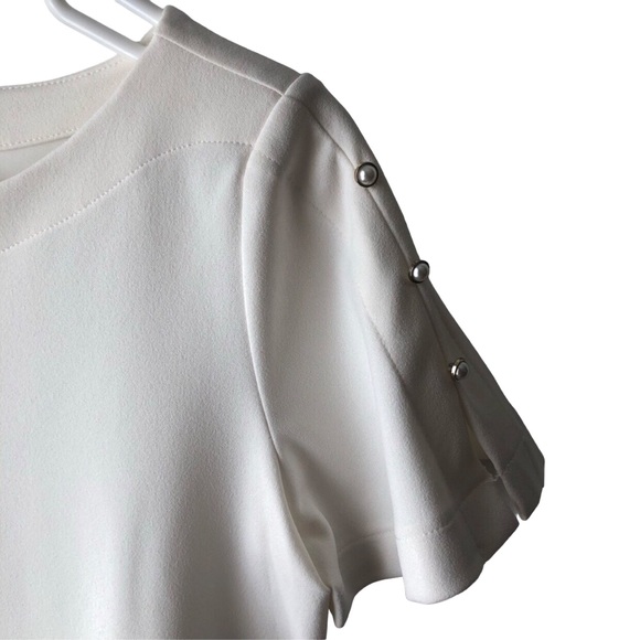 EUC Ann Taylor Short Sleeve Blouse -Size XS - Picture 4 of 8